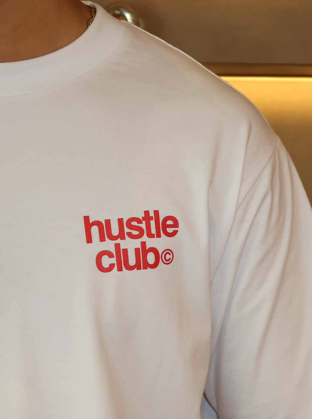 VARSITY WHITE LOGO 2.0 T-SHIRT