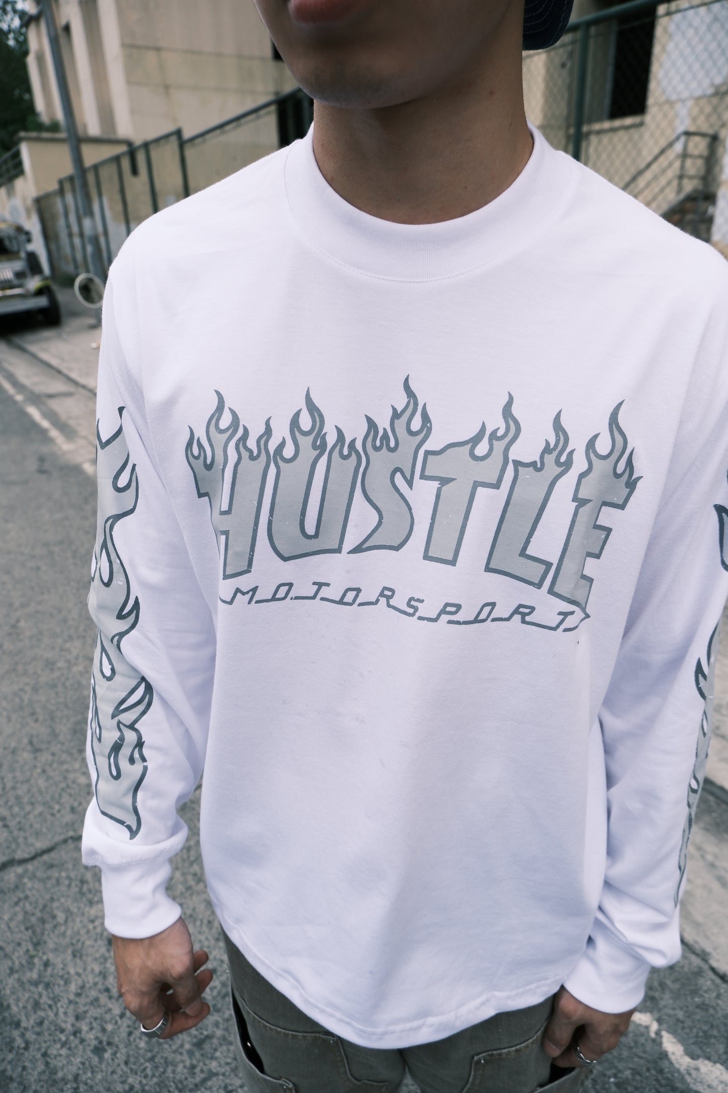 WHITE HOT LONGSLEEVE