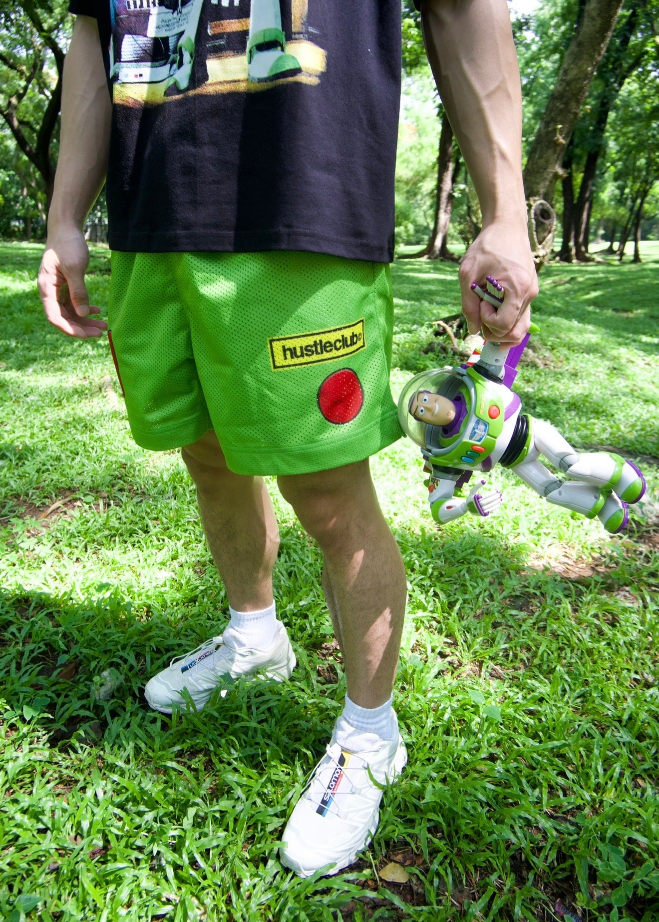 BUZZ REGULAR FIT MESH SHORTS
